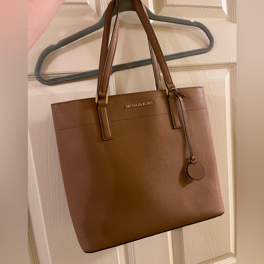 Micheal kors tan bag
